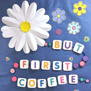 DAISIES DIMENSIONAL ACCENTS