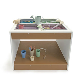 WB2723 outdoorED™ Sensory Table_silhouette with props 